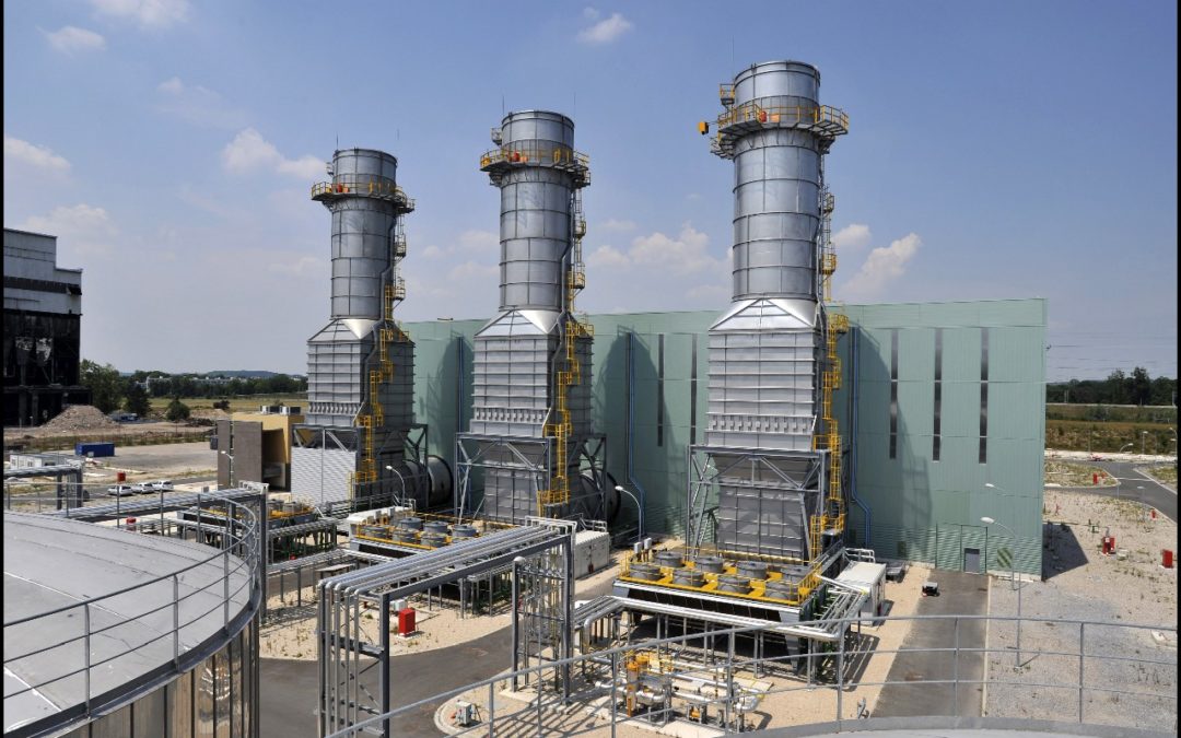 Easy-Expat-International-Power-1080x675